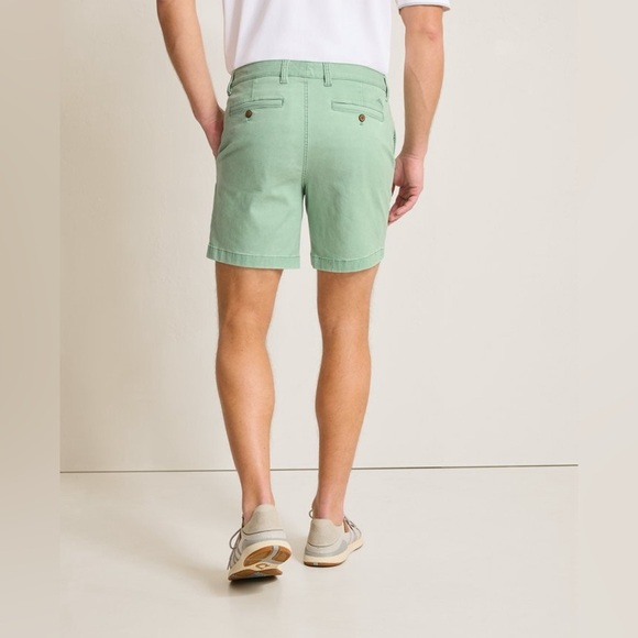 Tommy Bahama Men's Boracay 10"
Chino Shorts, Jade Cream, Sz 32 - Picture 2 of 11